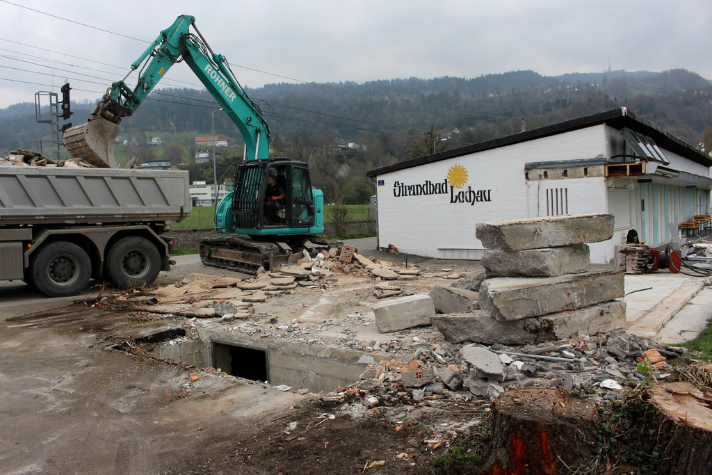 Strandbad ABBRUCH Sanit__rgeb__ude 09-04-2019 _28_.JPG