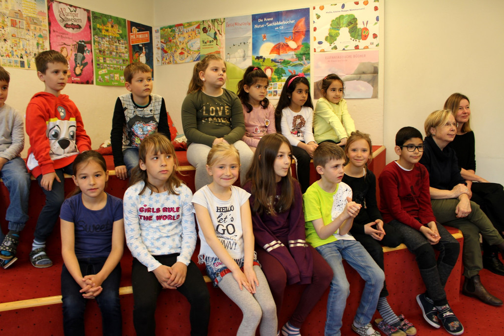 B__cherei LESETAG Volksschule VORSTADTPUPPEN Spiel 11-04-2019  _3_.JPG