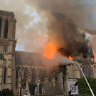 Löscheinsatz der Feuerwehren in Paris