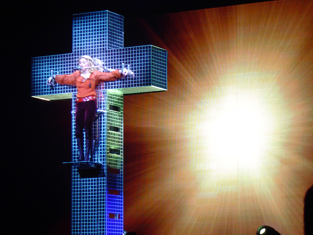 Madonna confessions tour_oscar rohena boston.jpg