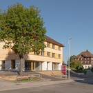 Neues Geschäfts- und Wohnhaus 