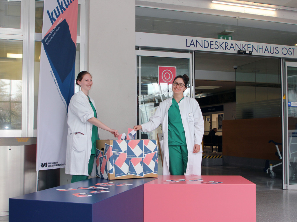 kukuk_Peotry_wall_27Juni2019_Vorbereitung_Woertersammeln_im_LKH.JPG