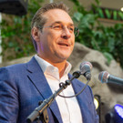 FPOE-Wahlkampfauftakt zur EU-Wahl - Lugner City - 26_04_2019-75.jpg