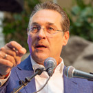 FPOE-Wahlkampfauftakt zur EU-Wahl - Lugner City - 26_04_2019-110.jpg