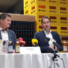 Mohren PK - Leichtglasflasche - Heinz Huber und Thomas Pachole.jpg