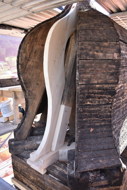 Kirchturm_Reparatur der Turmkuppel.JPG
