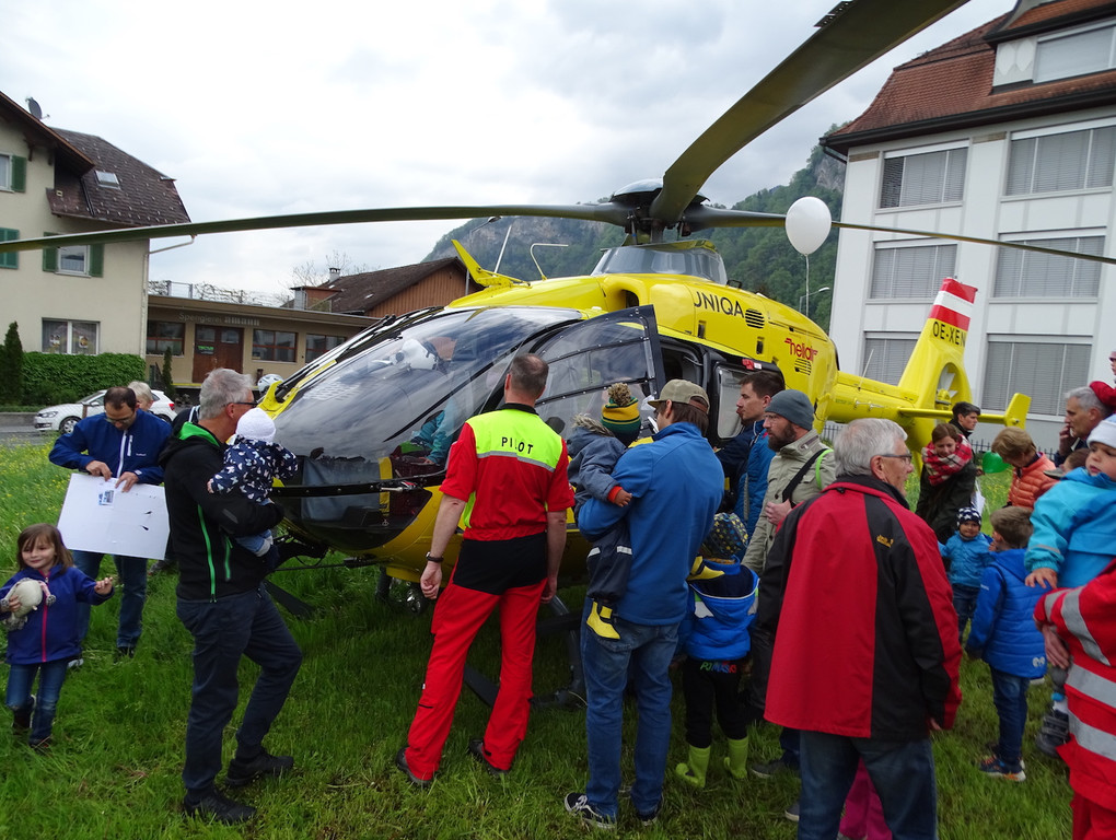 Rettung7b Hubschrauber.jpg
