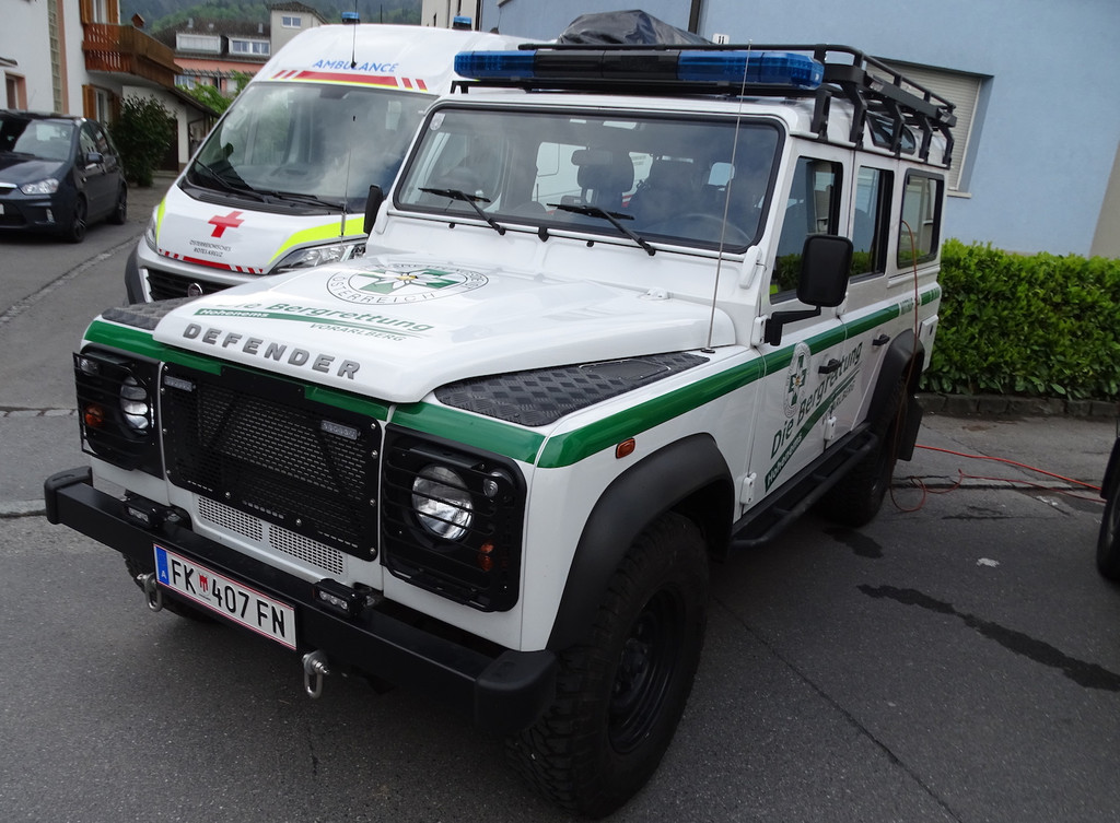 Rettung14b Auto Bergrettung.jpg