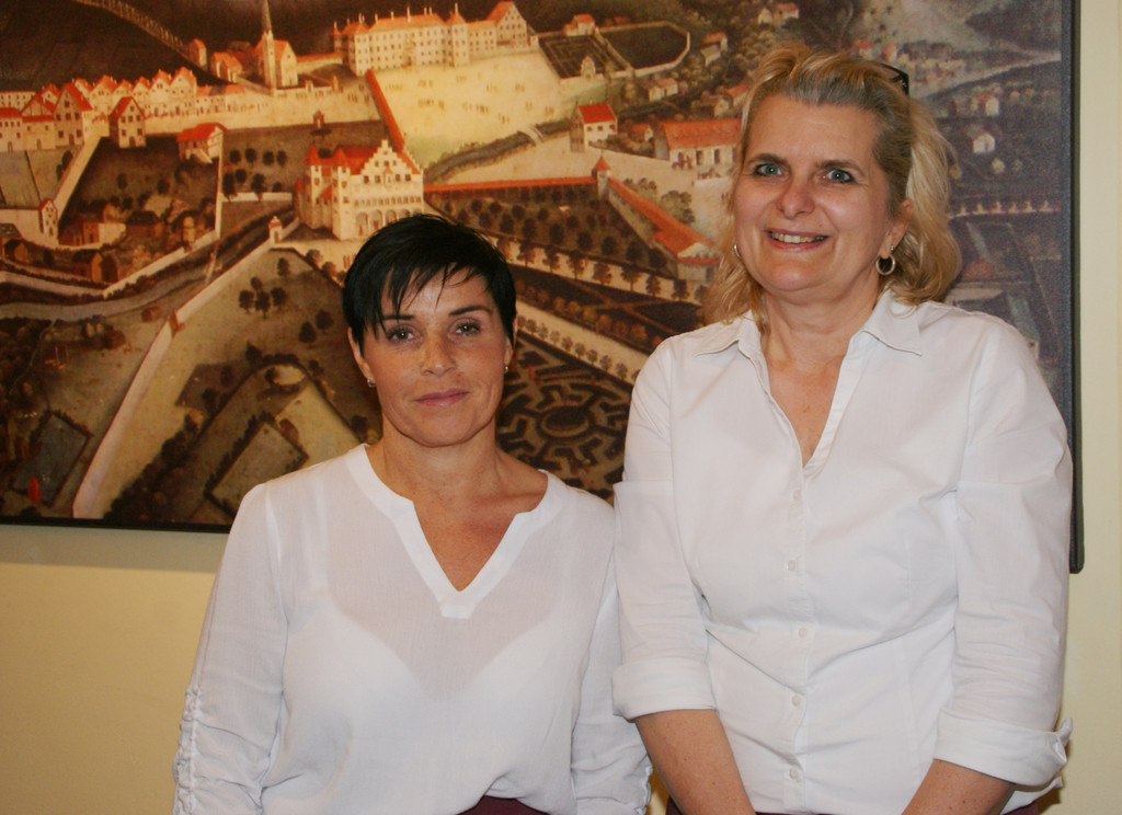 Julia und Melanie.JPG
