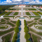 Barockgarten Schloss Hof mit einem Teil der Terrasse 7 __ SKB_Kulh__nek _1_.jpg