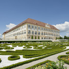 Schloss Hof_ 3_ Barockterrasse __ SKB_Hertha Hurnaus.jpg