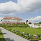 Schloss Hof_5_ Barockterrasse __ SKB_Hertha Hurnaus.jpg