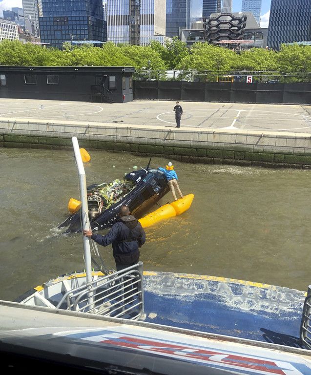 Helicopter_Crash-Hudson_River_90682.jpg