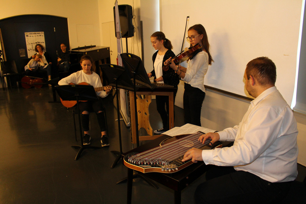 IMG_7308 Volksmusikensemble der MS Walgau.JPG