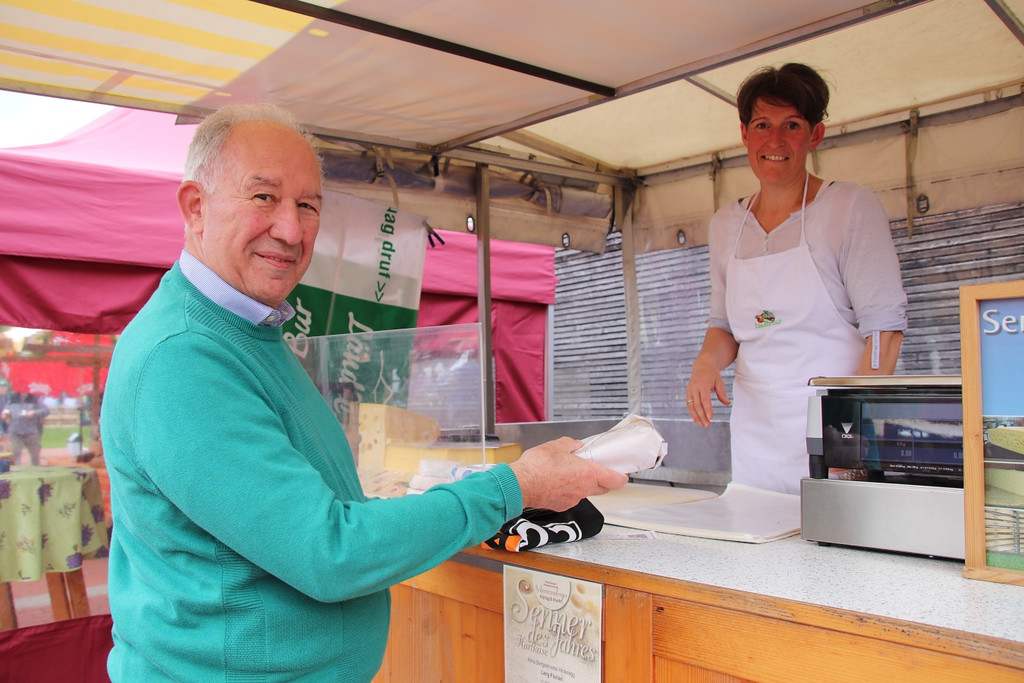Wochenmarkt 4.jpg