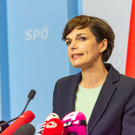 Pressekonferenz SPOE - Chefin Pamela Rendi-Wagner - Loewelstra__e - 18_05_2019-13.jpg