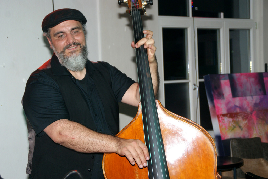 Manfred G__ssl am Bass.JPG