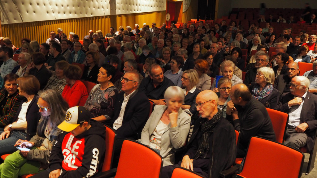 Der Saal war leider nicht ganz gef__llt.JPG