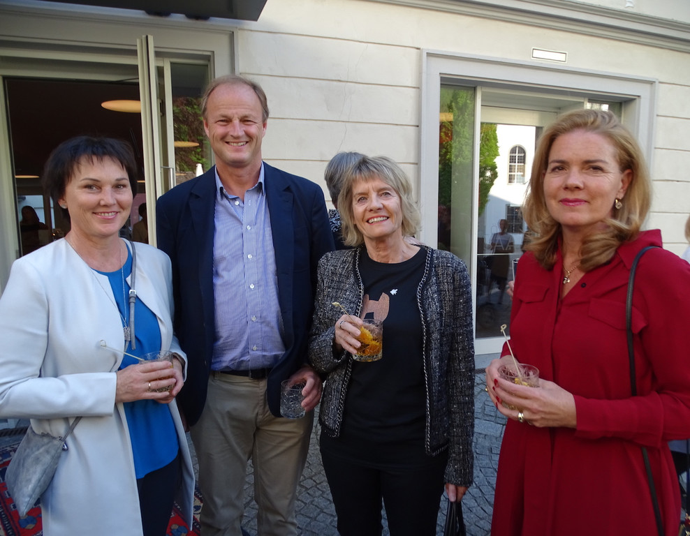 E 6.jpg