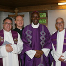v_li_ Pf_ Werner Ludescher_ Pf_ Thomas Heilbrun_ Bischof Callistus Onaga_ Vikar Franz Ulbing.JPG