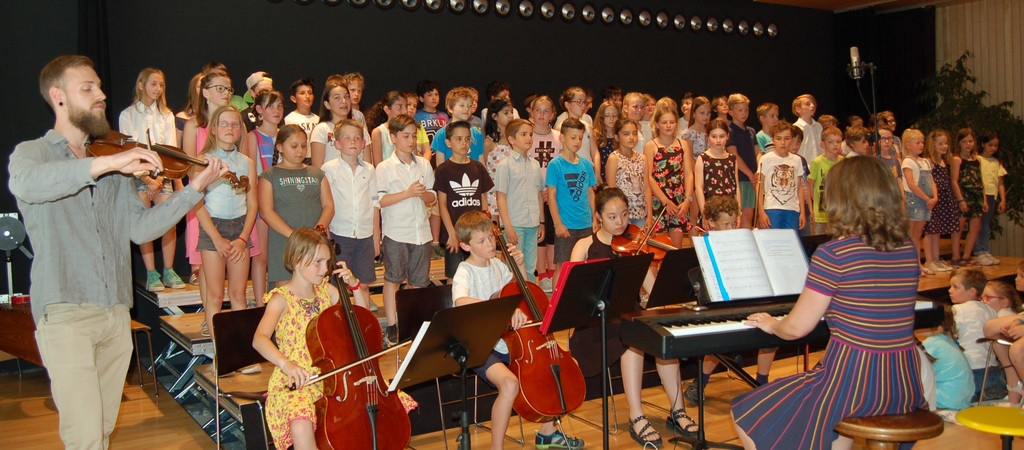 Kunterbunt_Praxisschule_02.jpg