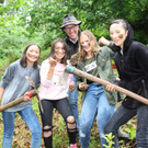 IMG_8128 Aliya Serra Laura und Fatima mit LR Christian Gantner.JPG