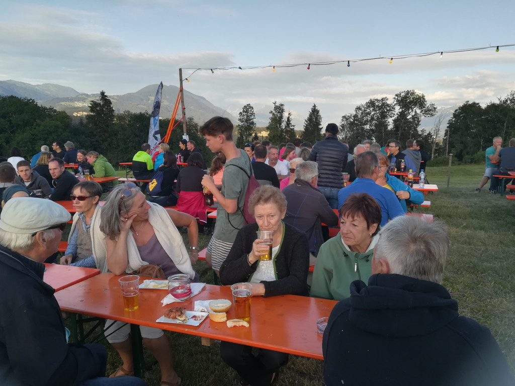 WSV Sonnwendfeier 2018 Leute.jpg
