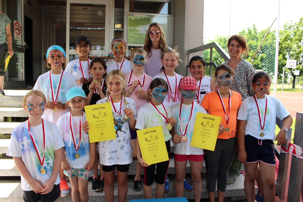 Volksschule SPORTFEST B Siegerehrung Klassen 14-06-2019 _11_.JPG