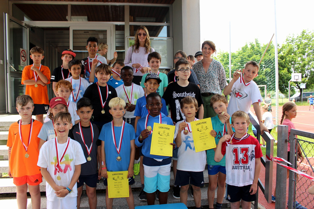 Volksschule SPORTFEST B Siegerehrung Klassen 14-06-2019 _13_.JPG