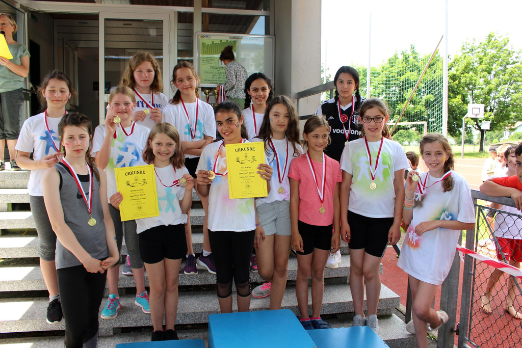Volksschule SPORTFEST B Siegerehrung Klassen 14-06-2019 _15_.JPG