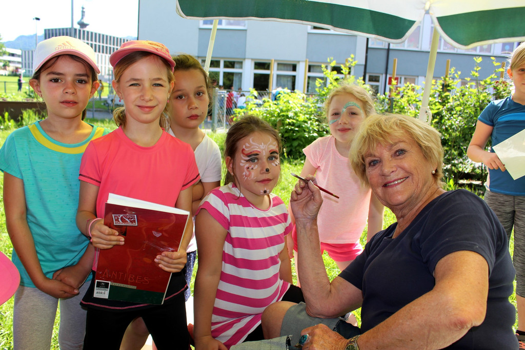 Volksschule SPORTFEST D Schminkstation 14-06-2019 _1_.JPG