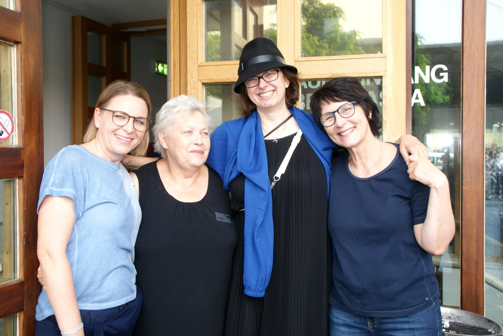 v_li_ Silvia_ Elfi_ Margit_ Manuela.JPG