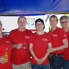 Die Concordianer bewirteten fr__hlich ihre G__ste.JPG