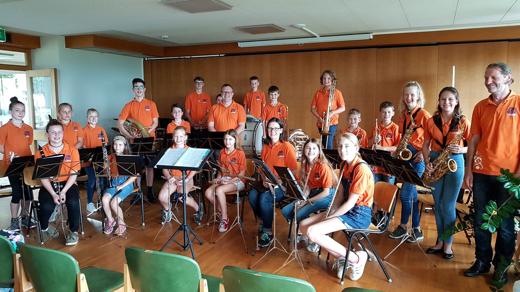Musikverein JUNGMUSIK LOCHAU im Jesuheim 2019 _3_.jpg