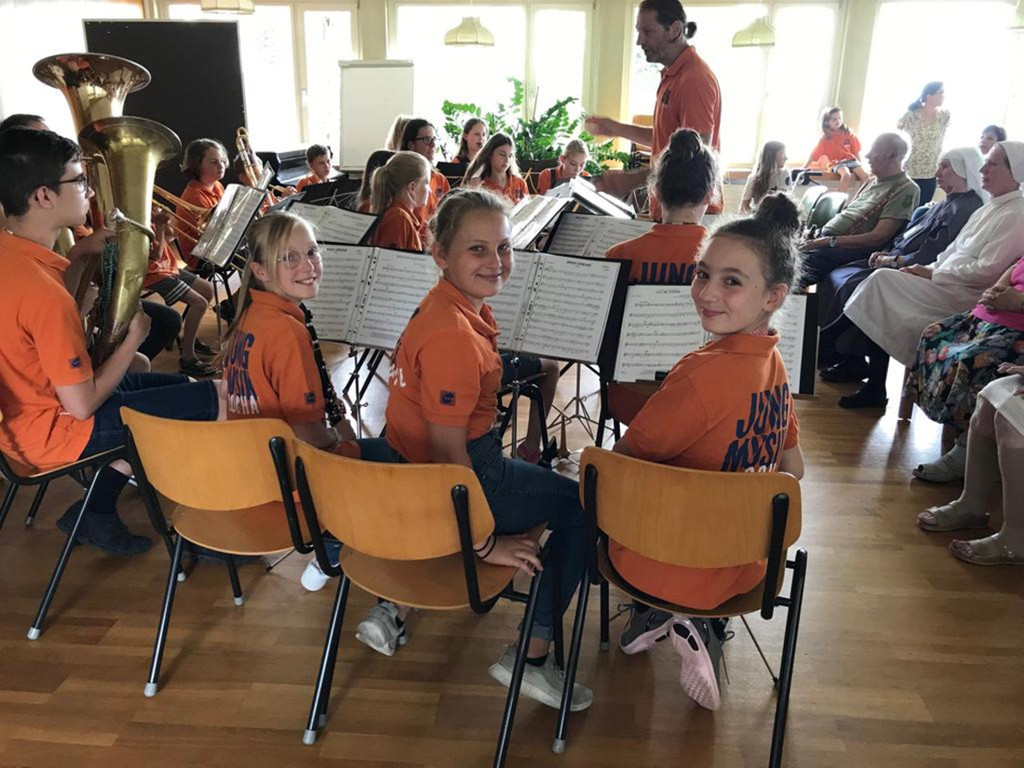 Musikverein JUNGMUSIK LOCHAU im Jesuheim 2019 _8_.jpg