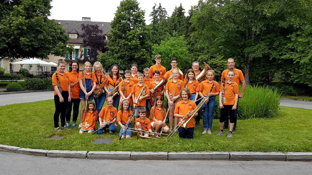 Musikverein JUNGMUSIK LOCHAU im Jesuheim 2019 _2_.jpg