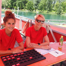 P6250108 Desiree und Bettina bei Startnummernausgabe.JPG