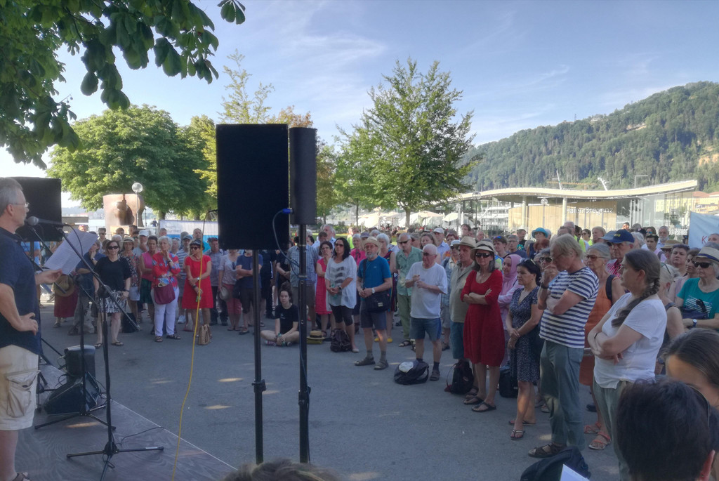 22_ Sonntagsdemo in Bregenz II - uns reicht__s.jpg