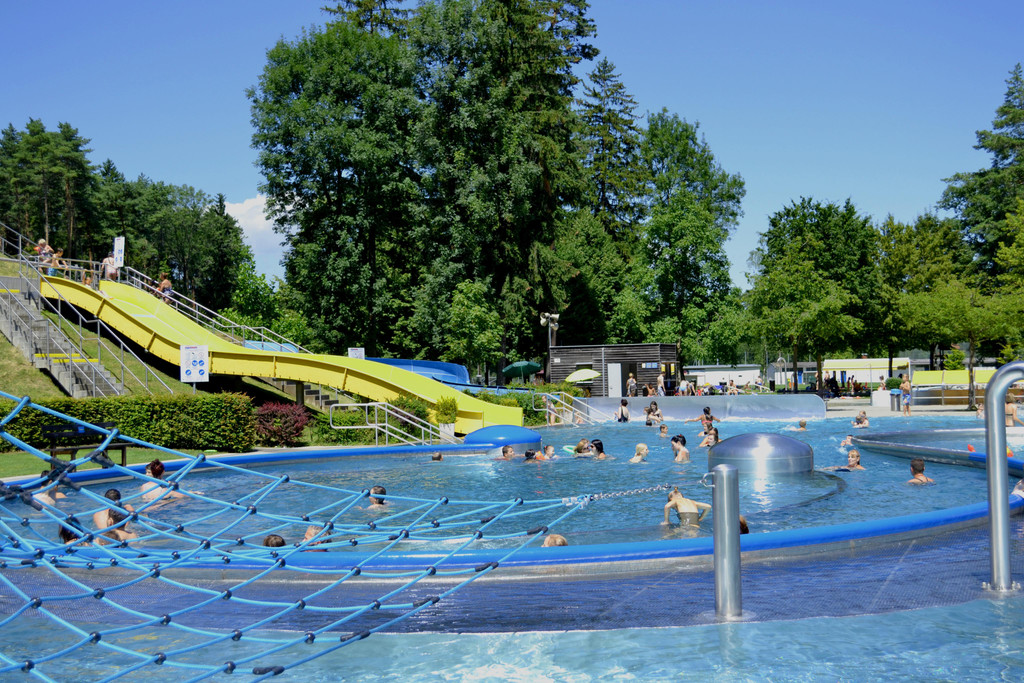 Waldbad_gelbe Rutsche.JPG