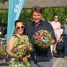 Kurt und Beate Fischer - Blumen zur Er__ffnung.JPG