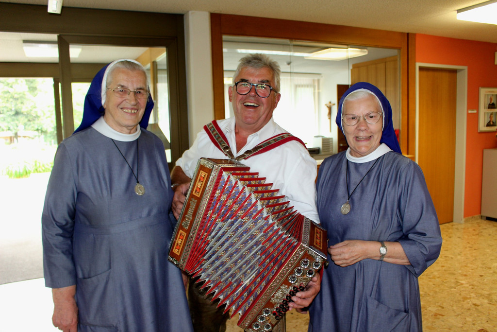 Jesuheim SOMMERFEST B Besucher 11-07-2019 _1_.JPG