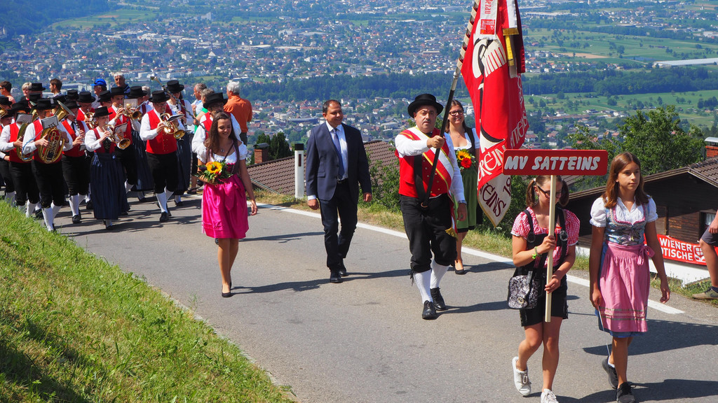 Umzug _25_.JPG