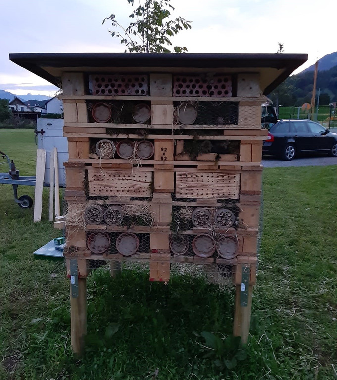 Insektenhotel 2 n.jpg