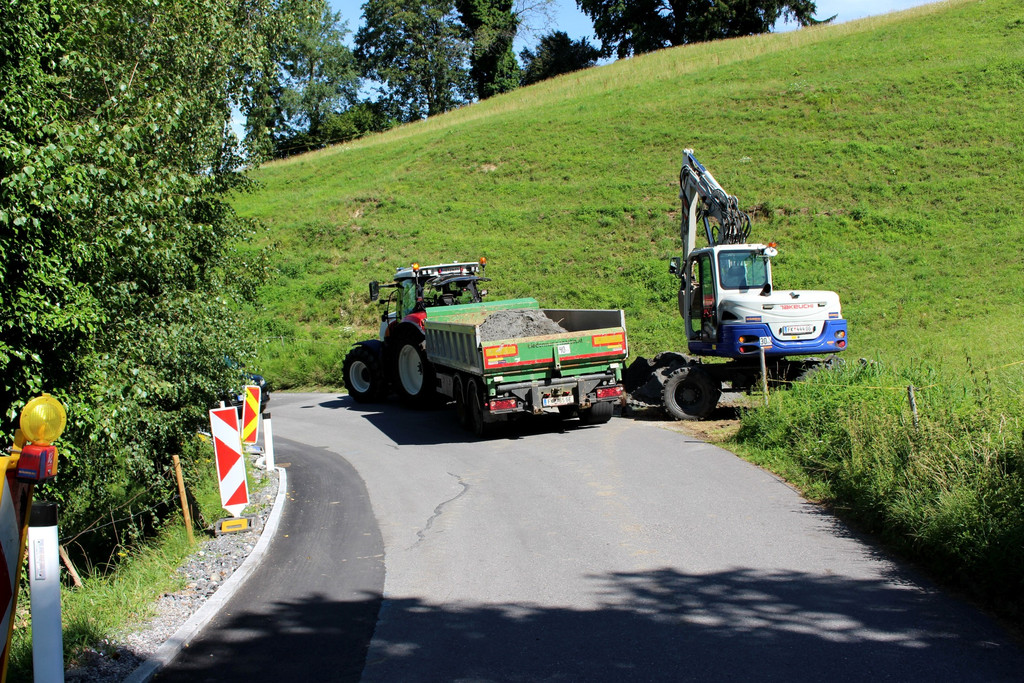 Pf__nderstra__e Asphaltierung ABSCHNITTE 30-07-2019 _23_.JPG