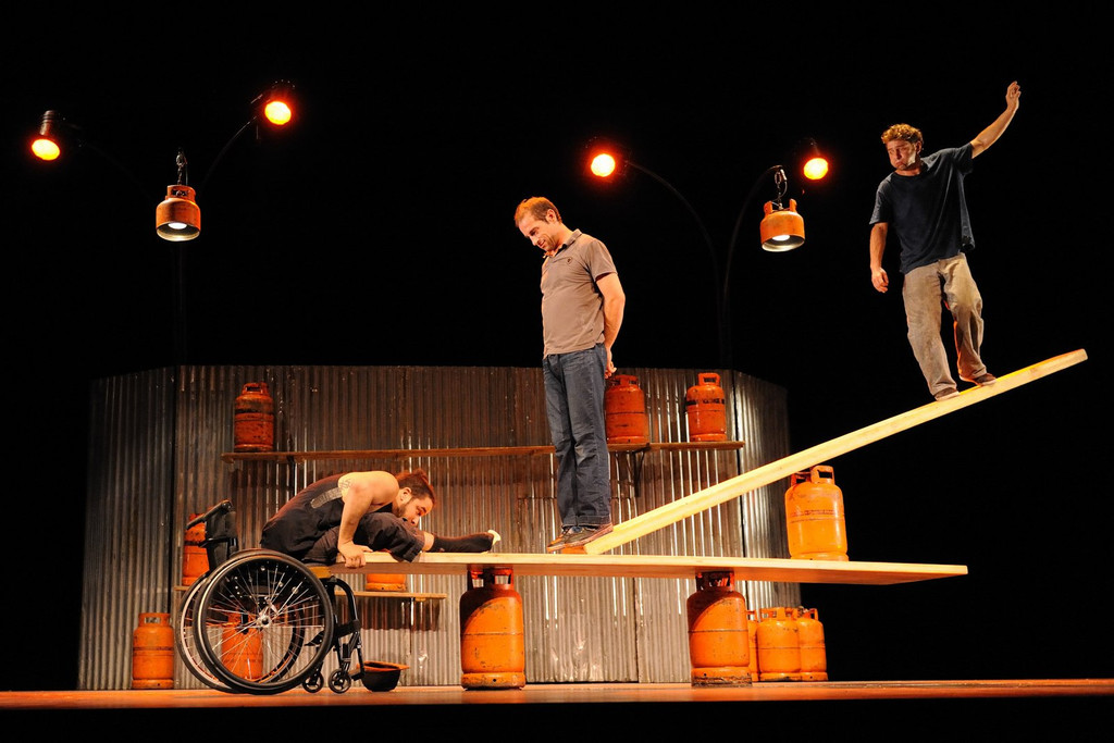 cirque_inextremiste_extremites_2 _1_.jpg