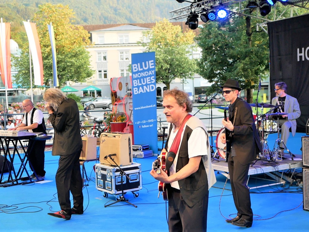 Blue Monday Blues Band _.jpg