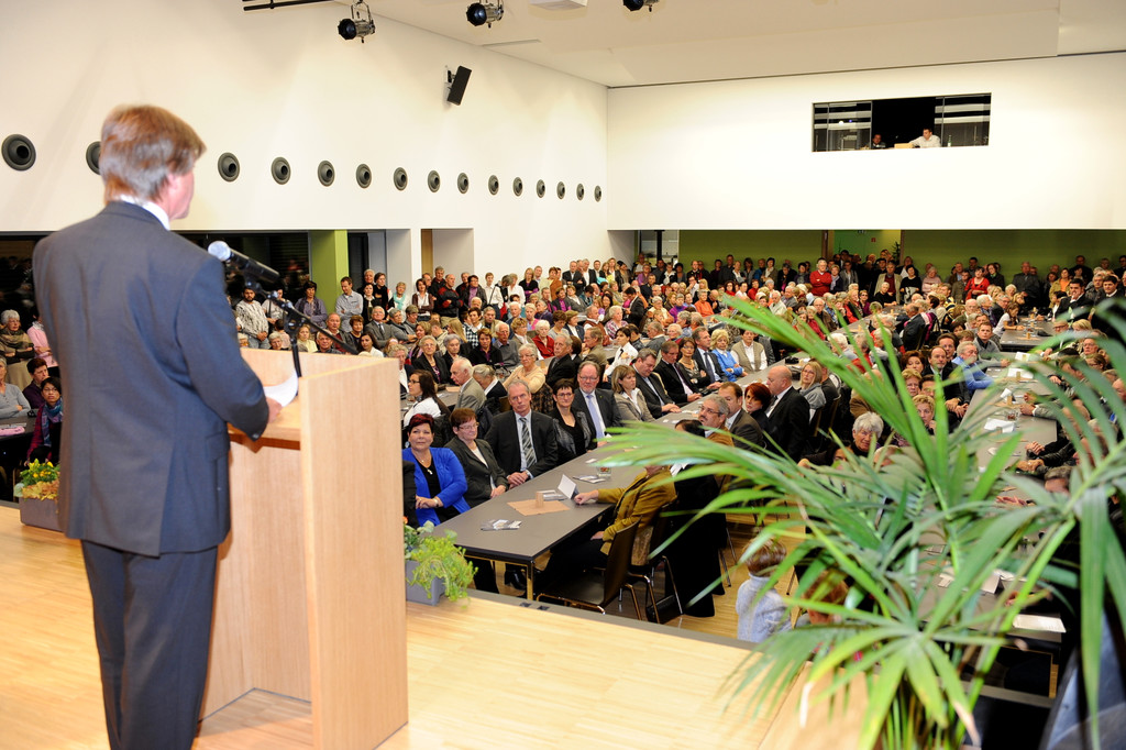 13 Eroeffnung-DorfMitte 2010.JPG
