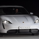 Weltpremiere des Porsche Taycan: Die ersten Bilder des E-Sportwagens