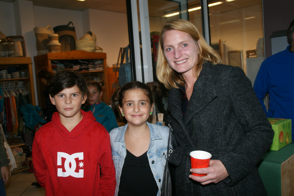 Angelika mit Kai und Hanna.JPG