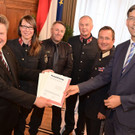 2019-09-10-ehrung-gratzl-polizisten-5.jpg